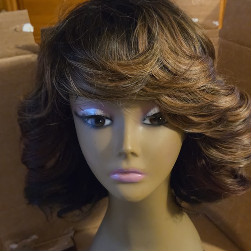 Vanessa synthetic wavy - wavy, wig