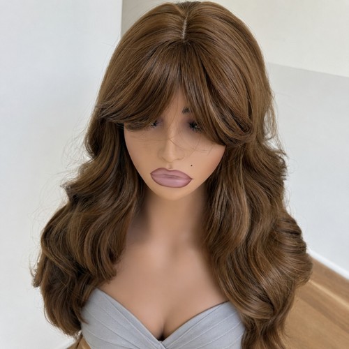 Medium brown long - medium,