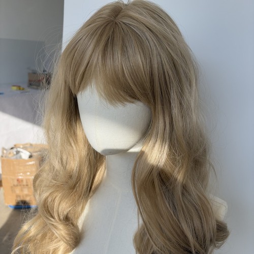 Long wavy cosplay wigs - wavy, with