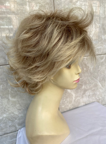 Short layered rooted - short, ash