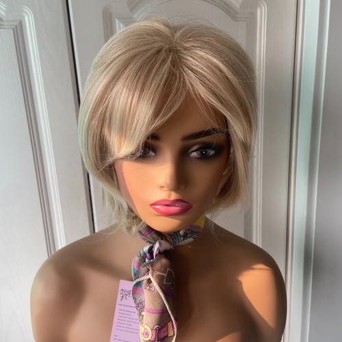 Short brown blonde mix - brown,